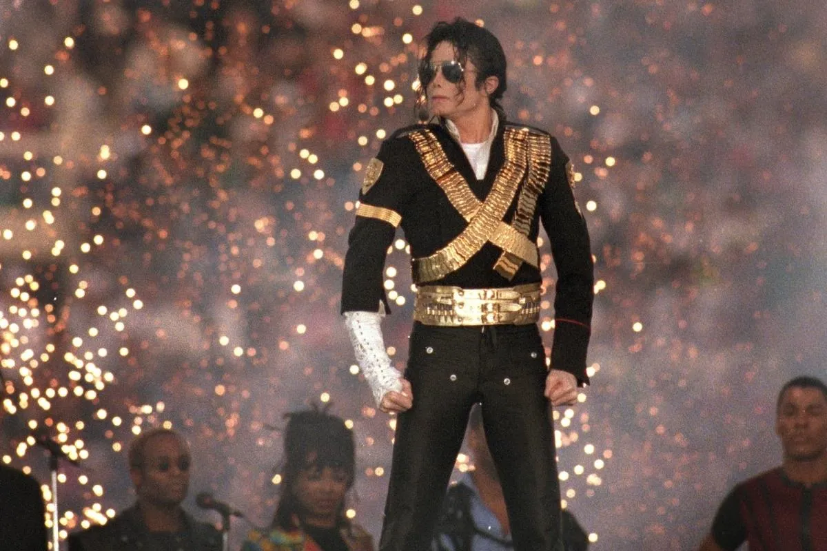 Michael Jackson: Bir İkonun Zamansız Gardırobu