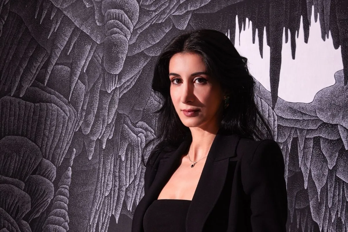 Özge Kahraman’ın “ARKHE: Karanlık” Sergisi Üzerine