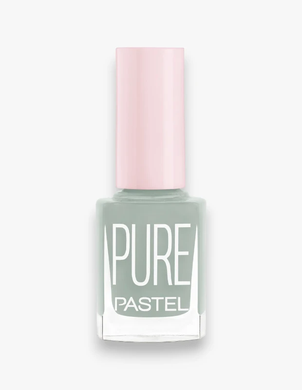 Pastel Pure Oje serisinden, markanın adını yansıtan pastel yeşili tonunda, üzerinde büyük beyaz harflerle PURE ve altında PASTEL yazan şeffaf cam şişesi ve açık pembe kapağıyla dikkat çeken bir oje ürünü beyaz arka plan üzerinde dikey konumda gösterilmektedir.