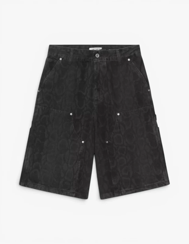 Marka Adı: Carhartt WIP
Ürün Adı: Carhartt WIP Kadın Snake Nixon Double Knee Bermuda Şort
Ürün Cinsiyeti: Kadın
Ürün Tipi: Bermuda Şort
Ürün Sezonsallığı: Yazlık
Ürün Çeşidi: Desenli Bermuda Şort
Ürün Özellikleri: Bu Carhartt WIP kadın bermuda şortu, koyu gri tonda, tona ton yılan deseni detaylarıyla dikkat çeken dayanıklı pamuklu kumaştan üretilmiştir. Diz hizasında biten geniş ve rahat kesimiyle gün boyu konfor sunar. Ön kısmında yer alan çift katmanlı diz panelleri ve metal perçin detayları, markanın ikonik iş giyimi estetiğini yansıtırken aynı zamanda ürüne ekstra dayanıklılık katar. Klasik fermuarlı ve düğmeli kapanışa sahip bel kısmı, kemer köprüleri ve fonksiyonel yan cepleri ile şehir stilinde şıklık ve kullanışlılığı bir araya getirir.
Öne Çıkan Detaylar:
- Koyu gri tona ton, belirgin yılan deseni
- Dayanıklılık sağlayan çift katmanlı diz panelleri ve metal perçin detayları
- Rahat ve modern, geniş paçalı bermuda kesim
Kimler Kullanıyor?: Günlük stilinde rahatlığı ve özgünlüğü bir arada arayan, şehirli ve dinamik bireyler için idealdir. Workwear estetiğinden ilham alan parçaları modern kombinlerine dahil etmeyi seven, desenlerin gücüne inanan ve hem konforlu hem de stil sahibi görünmek isteyen herkes bu şortu gardırobuna ekleyebilir. Kentsel yaşamın hızlı temposuna ayak uydururken, kişisel tarzını cesur detaylarla ifade etmeyi tercih edenler için vazgeçilmez bir parçadır.