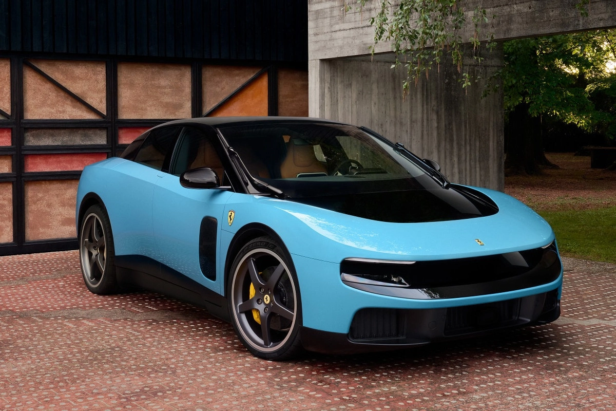 Ferrari’nin İlk Elektrikli Otomobili Luce 40 Milyon Dolara Satıldı