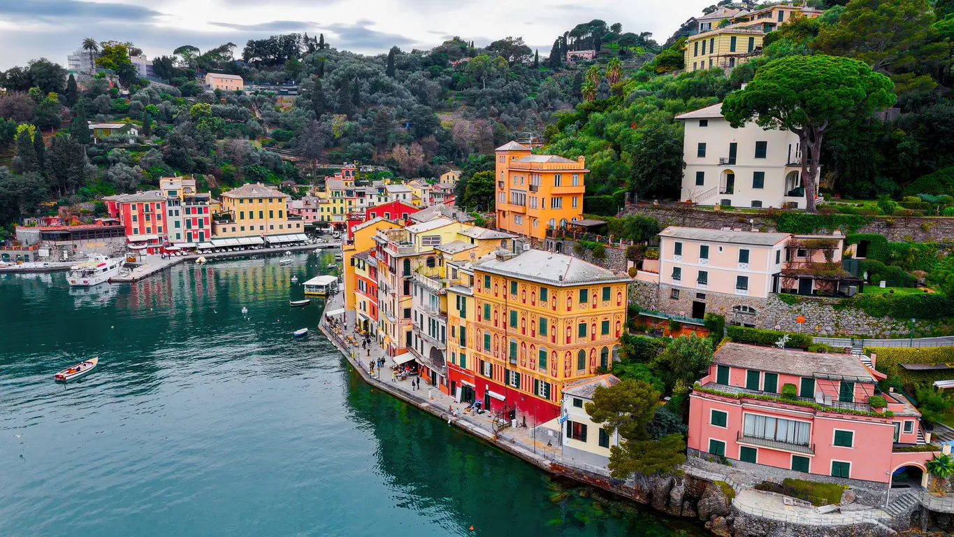 İtalya’nın En Fotojenik ve Romantik Kasabaları: Amalfi, Positano, Portofino