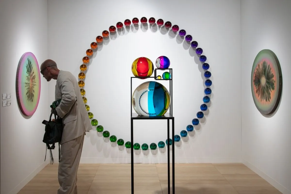 Art Basel 2026'da Görmeniz Gereken Bölümler ve Sanatçılar