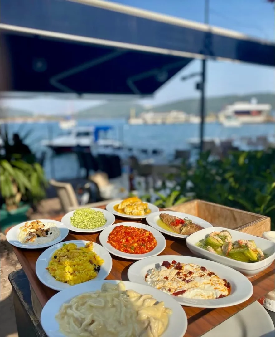 İstanbul'dan Uzaklaşmadan Tatil Hissini Yaşayacağınız Ada: Burgazada Gezilecek Yerler
