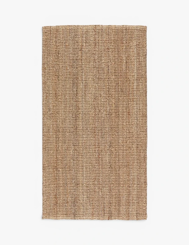 Marka Adı: Ikea
Ürün Adı: Ikea Jüt Halı
Ürün Cinsiyeti: Belirtilmemiş
Ürün Tipi: Halı
Ürün Sezonsallığı: Her mevsim
Ürün Çeşidi: Jüt Halı
Ürün Özellikleri: Doğal jüt liflerinden özenle elde dokunmuş bu dikdörtgen halı, bej ve açık kahve tonlarındaki rengiyle mekanlara doğal bir sıcaklık ve otantik bir doku katıyor. Görülebilir örgü yapısı ve sade tasarımıyla hem minimalist hem de coastal tarzlara mükemmel uyum sağlarken, dayanıklı yapısıyla uzun süreli kullanım vadeder.
Öne Çıkan Detaylar:
- Doğal jüt liflerinden, belirgin dokulu el dokuması
- Mekanlara sakin ve sıcak bir atmosfer katan nötr bej tonları
- Çevre dostu ve dayanıklı malzemesiyle uzun ömürlü kullanım
Kimler Kullanıyor?: Evlerinde doğal dokuları, minimalist ve bohem esintileri veya coastal dekorasyonun ferahlığını arayan herkes için uygun. Yaşam alanlarına sıcak, sakin ve zamansız bir atmosfer katmak isteyen, sürdürülebilir malzemeleri tercih eden kullanıcılar bu halıyı evlerinin vazgeçilmez bir parçası olarak görebilir.