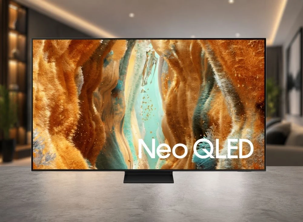Marka Adı: Samsung
Ürün Adı: Samsung 85QN85F Neo QLED 85 İnç 4K Akıllı Televizyon
Ürün Cinsiyeti: Belirtilmemiş
Ürün Tipi: Televizyon
Ürün Sezonsallığı: Belirtilmemiş
Ürün Çeşidi: Akıllı Televizyon
Ürün Özellikleri: Bu 85 inçlik Neo QLED akıllı televizyon, ince çerçeveli modern tasarımıyla dikkat çekiyor. Quantum Mini LED aydınlatma teknolojisi sayesinde olağanüstü parlaklık ve güçlü kontrast sunarak 4K UHD çözünürlükteki görüntüleri zengin ve canlı renklerle ekrana getiriyor. 144Hz yenileme hızı ve HDR10+ desteği ile akıcı spor yayınları, sürükleyici film deneyimleri ve yüksek performanslı oyun seansları için ideal bir yapıya sahip. Samsung'un Tizen işletim sistemi, geniş uygulama desteği ve kullanıcı dostu arayüzü ile kesintisiz bir akıllı TV deneyimi vadediyor.
Öne Çıkan Detaylar:
- Neo QLED panel teknolojisi ile üstün görüntü kalitesi
- 85 inç devasa 4K UHD ekran
- 144Hz yenileme hızı ve HDR10+ desteği
Kimler Kullanıyor?: Ev eğlencesi deneyimini en üst seviyeye taşımak isteyen, geniş ekranın sunduğu sinematik atmosferi ve üstün görüntü kalitesini bir arada arayan herkes bu televizyonu tercih edebilir. Film, dizi, spor ve oyun tutkunları için optimize edilmiş özellikleri sayesinde akıcı ve canlı görsellerle içeriklerini keyifle izlemek, yapay zeka destekli akıllı TV fonksiyonlarıyla modern yaşamın dijital dünyasına kolayca entegre olmak isteyenler için mükemmel bir seçimdir.