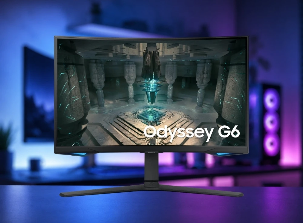 Marka Adı: Samsung
Ürün Adı: Samsung Odyssey G6 LS27BG652EUXUF 27 inç QHD Kavisli Oyuncu Monitörü
Ürün Cinsiyeti: Unisex
Ürün Tipi: Kavisli Oyuncu Monitörü
Ürün Sezonsallığı: Belirtilmemiş
Ürün Çeşidi: Belirtilmemiş
Ürün Özellikleri: Bu 27 inç Samsung Odyssey G6 kavisli oyuncu monitörü, QHD (2560x1440) çözünürlüğe sahip VA paneli ile canlı ve detaylı görüntüler sunar. Agresif 1000R kavisli ekran yapısı, kullanıcılara derinlemesine bir oyun deneyimi yaşatırken, 240Hz yenileme hızı ve 1ms tepki süresi sayesinde akıcı ve gecikmesiz performans sağlar. FreeSync Premium Pro desteği ile ekran yırtılmalarını minimize eder. Şık ve modern siyah renkli tasarımı, ince çerçeveleri ve ergonomik standı ile her oyuncu kurulumuna estetik bir katkıda bulunur; arka kısmındaki ambiyans aydınlatması oyun atmosferini zenginleştirir.
Öne Çıkan Detaylar:
- Agresif 1000R kavis ile sürükleyici oyun deneyimi
- 240Hz yenileme hızı ve 1ms tepki süresi ile rekabetçi performans
- QHD çözünürlük ve VA panel teknolojisiyle canlı görüntü kalitesi
- FreeSync Premium Pro desteği ile ekran yırtılmasız akıcılık
- Şık siyah tasarım ve arka ambiyans aydınlatması
Kimler Kullanıyor?: Yüksek rekabetçi oyun performansı arayan, özellikle FPS türündeki oyunlarda maksimum akıcılık ve tepki süresi talep eden oyuncular bu monitörü tercih eder. Görüntü kalitesi ve sürükleyici kavisli ekran deneyimini önemseyen, Samsung'un ekran teknolojilerindeki uzmanlığına güvenen kullanıcılar için idealdir. E-spor profesyonelleri ve oyun yayıncıları da bu monitörün sunduğu üst düzey özelliklerden faydalanabilir.