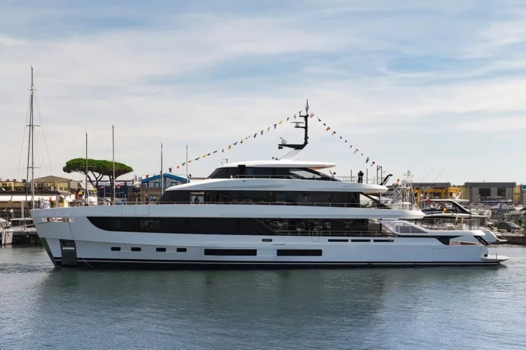 Daha Suya İnmeden 7 Adet Sattı: Karşınızda Yeni Azimut Grande 44M