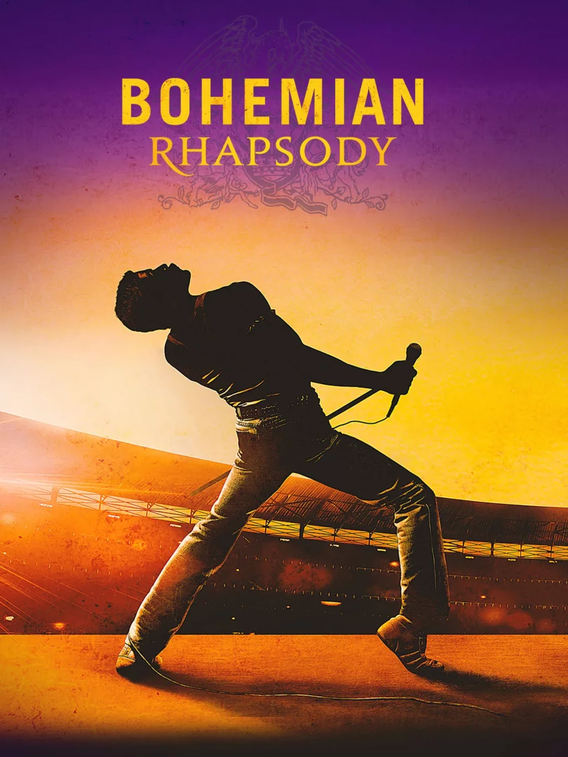 Bohemian Rhapsody filminin ikonik posteri, mor ve sarının dramatik tonlarında, başını geriye atmış, mikrofon tutan ve arka planda stadyumun parlak ışıklarıyla çevrili sahnede dinamik bir şekilde şarkı söyleyen Freddie Mercury silüetini gözler önüne seriyor.