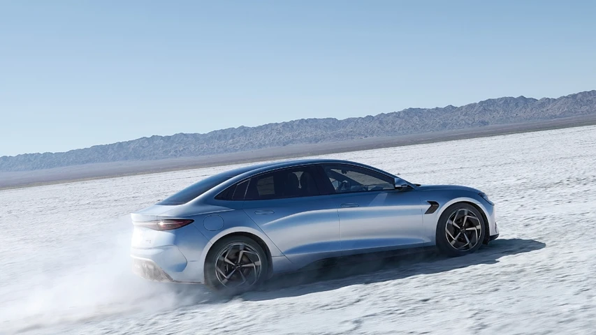 Lüks ve Teknoloji Bir Arada: Premium D Segment Sedan Otomobiller