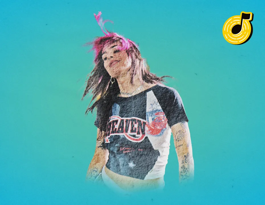 Pembe saç tutamları rüzgarda dalgalanır gibi görünen, kolları dövmeli, üzerinde HEAVEN yazan tişörtüyle enerjik bir poz veren girli, Zorlu PSM 0 Studio'daki konser performansı öncesi üçüncü albümünün enerjik ve keskin sound'unu yansıtan bir görselle dinleyicilerine sesleniyor.