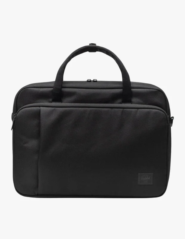 Herschel Supply markasının klasik çizgilerini taşıyan, dayanıklı kumaşı ve sade tasarımıyla dikkat çeken, geniş iç hacimli bir evrak çantası, iş hayatında şıklığı ve fonksiyonelliği bir araya getiren modern bir aksesuar olarak öne çıkıyor.