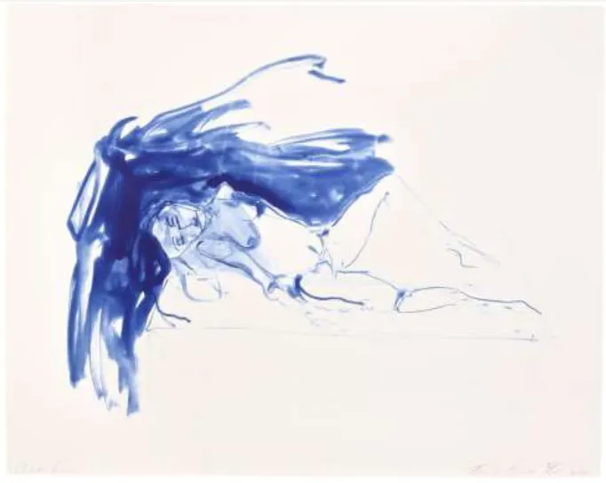 Tracey Emin'in Choose Love koleksiyonundan bu eser, beyaz zeminde koyu mavi, akıcı fırça darbeleri ve çizgilerle uzanmış bir kadın figürünü betimliyor; figürün uzun, gür ve dramatik bir şekilde savrulmuş saçları, düşünceli yüz ifadesiyle melankolik bir havayı vurguluyor.