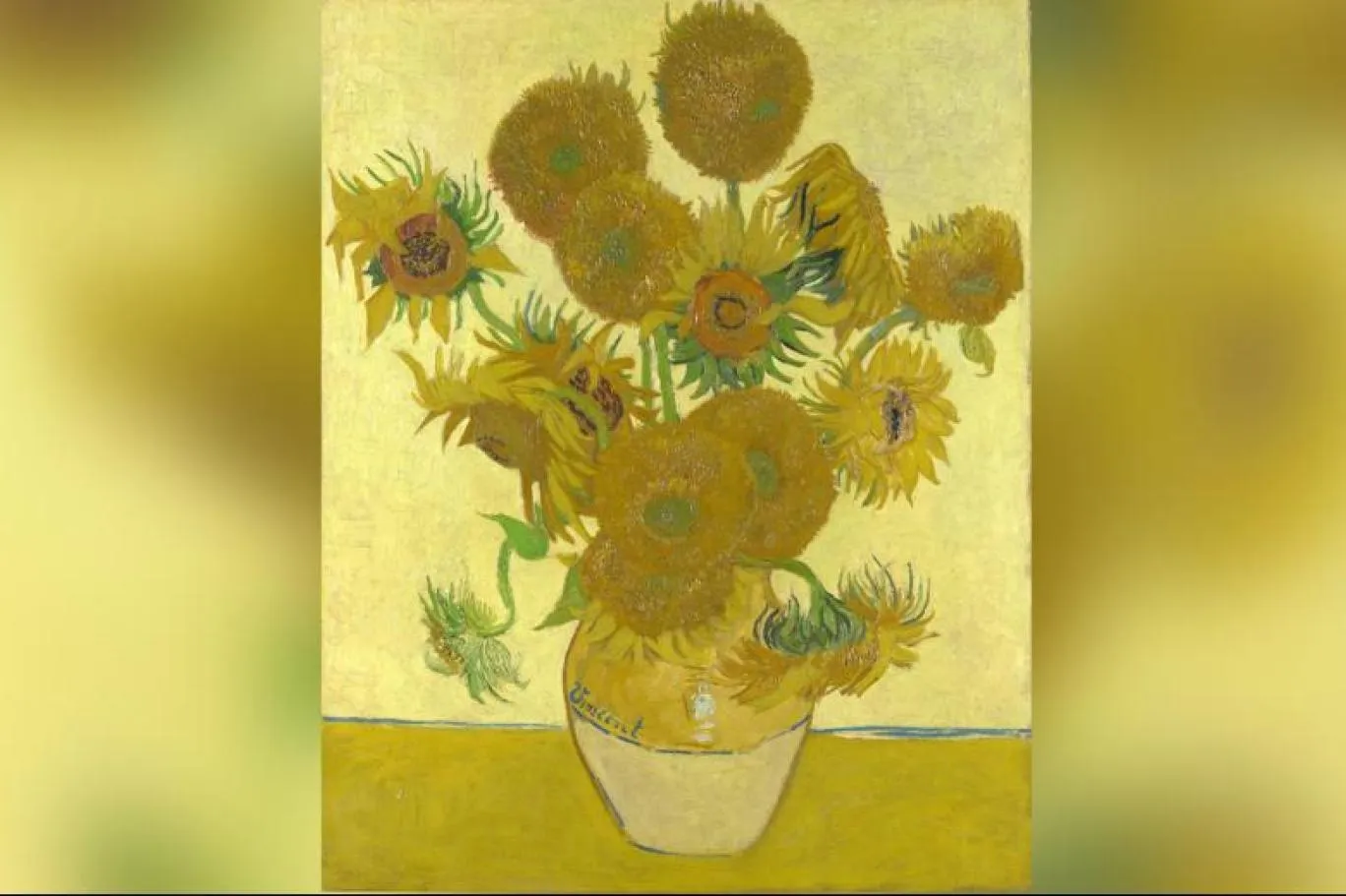 Ünlü ressam Vincent van Gogh'un ikonik Ayçiçekleri serisinden, kalın fırça darbeleriyle oluşturulmuş, parlak sarı ve turuncu tonlarındaki dokulu bu eser, basit bir vazoda sergilenen farklı evrelerdeki çiçeklerin dramatik güzelliğini vurguluyor.