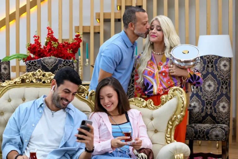 Cannes’da İzleyiciyle Buluşan Dikey Dizi “Konu Komşu” Ekibi ile Özel Röportaj